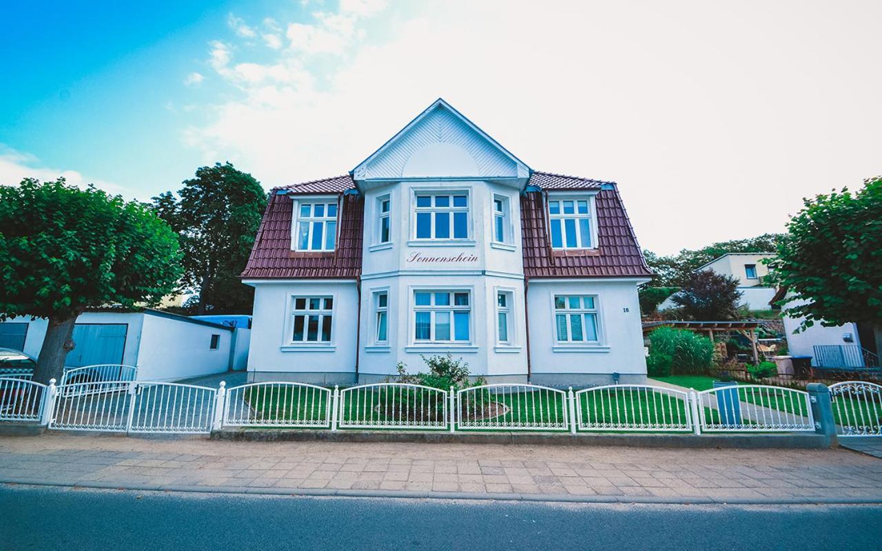 Haus Sonnenschein Ferienwohnung Ole ゼーバート・ヘリングスドルフ エクステリア 写真